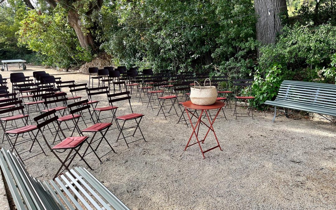 Grande réunion à l’ombre des chênes centenaires…