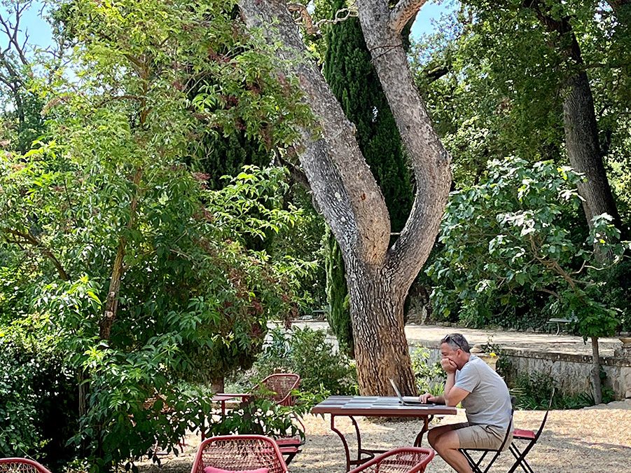 Se concentrer dehors plutôt que dedans !